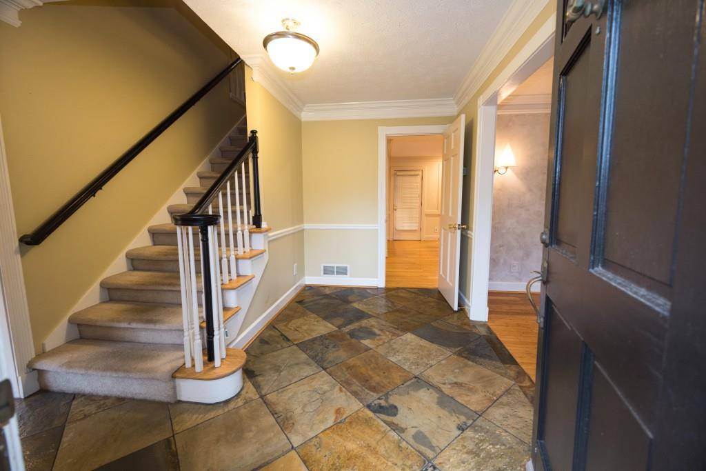 Dunwoody, GA 30338,1170 Oak Trail CT