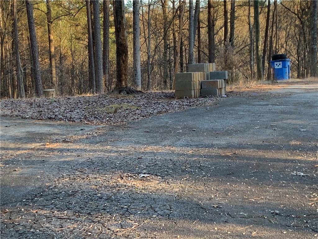 Waleska, GA 30183,371 Moores Mill LN