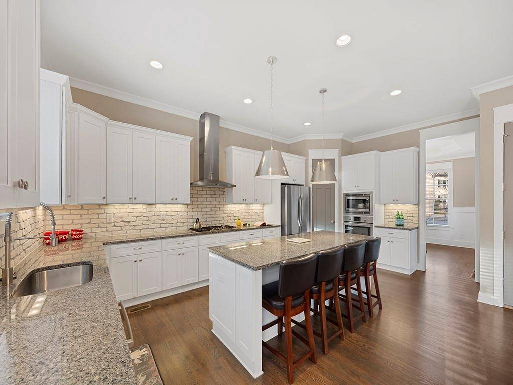 Atlanta, GA 30341,3995 Commodore DR