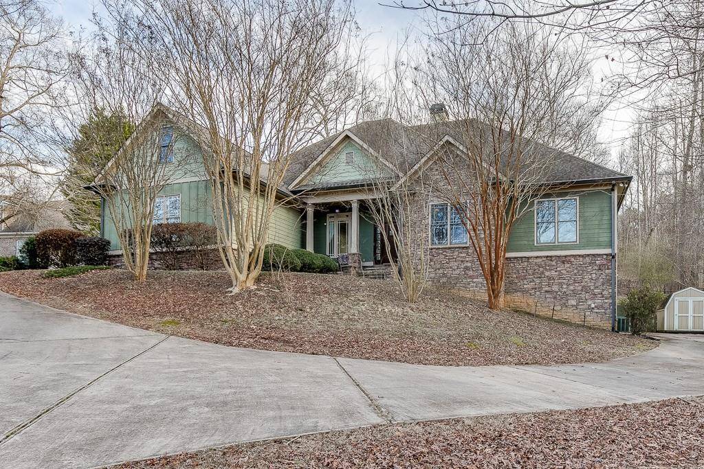 Hoschton, GA 30548,370 River Chase