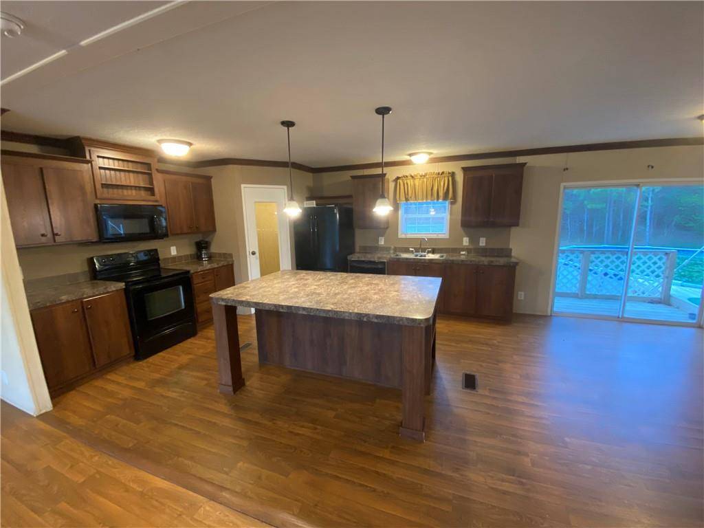 Fairmount, GA 30139,305 Windy Hills DR SE