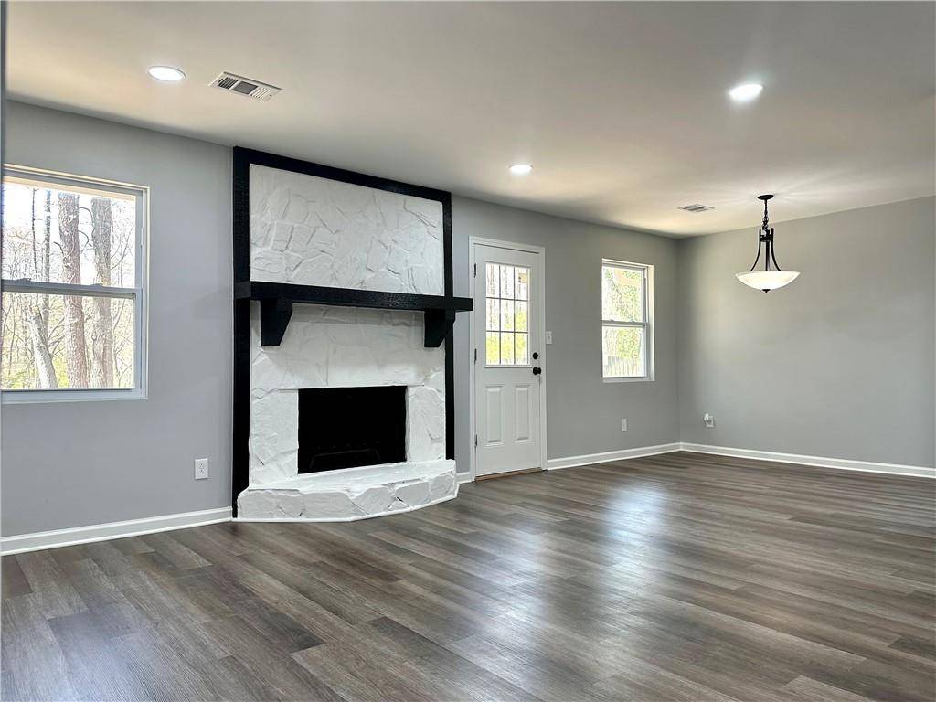 Jonesboro, GA 30238,9379 Forest Knoll DR