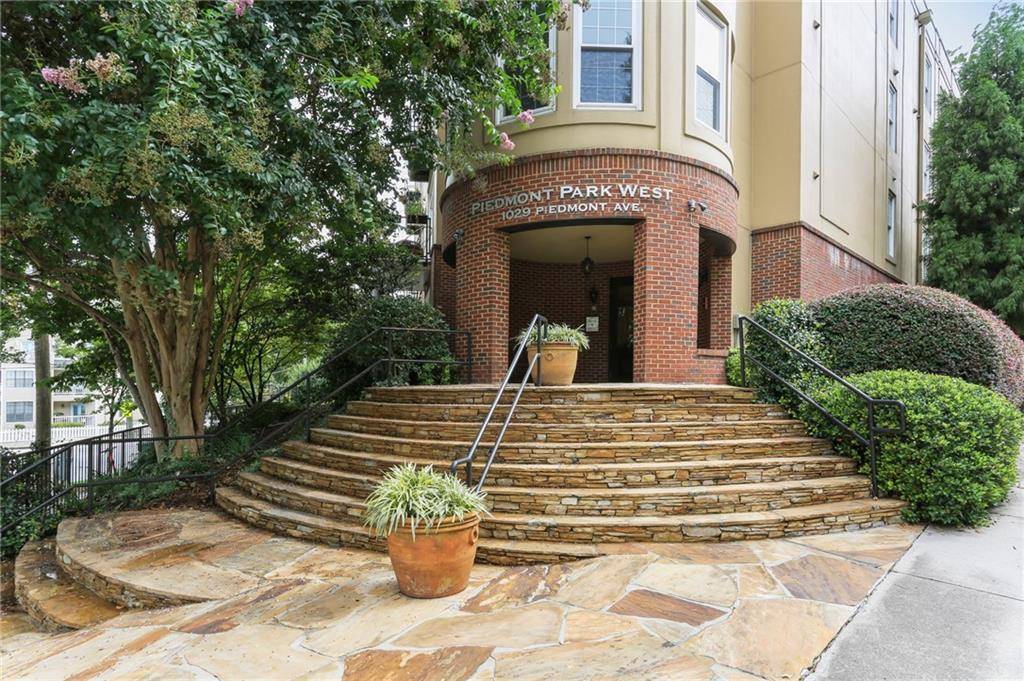 Atlanta, GA 30309,1029 Piedmont AVE NE #207