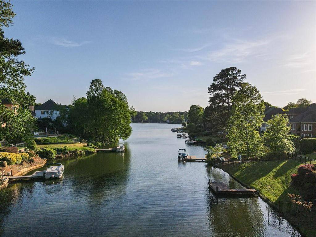Alpharetta, GA 30005,2130 Lake Shore LNDG