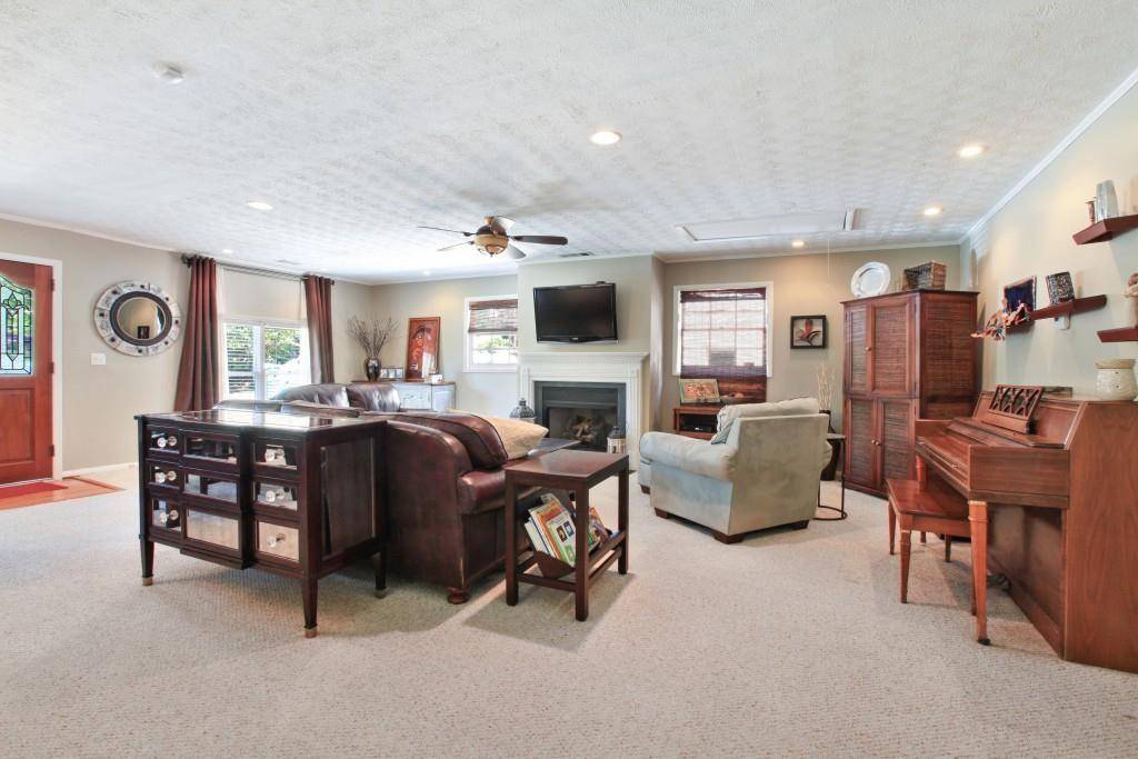 Atlanta, GA 30345,2198 Oakawana DR NE