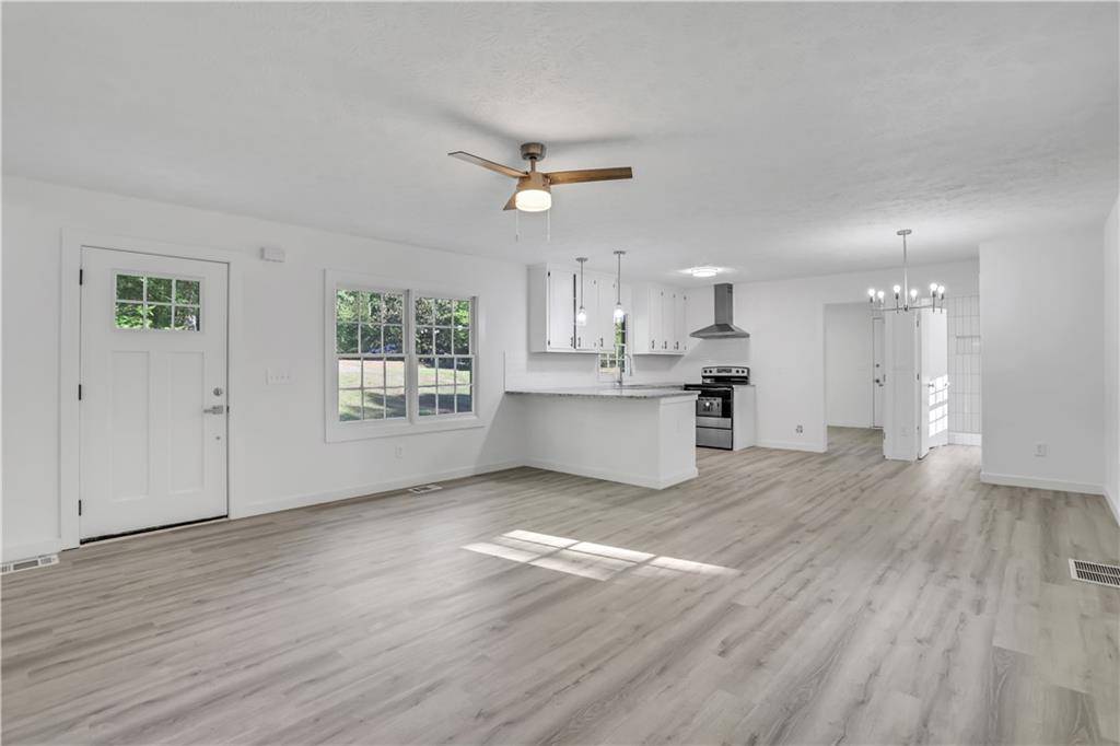 Cumming, GA 30041,1395 Haw Creek DR