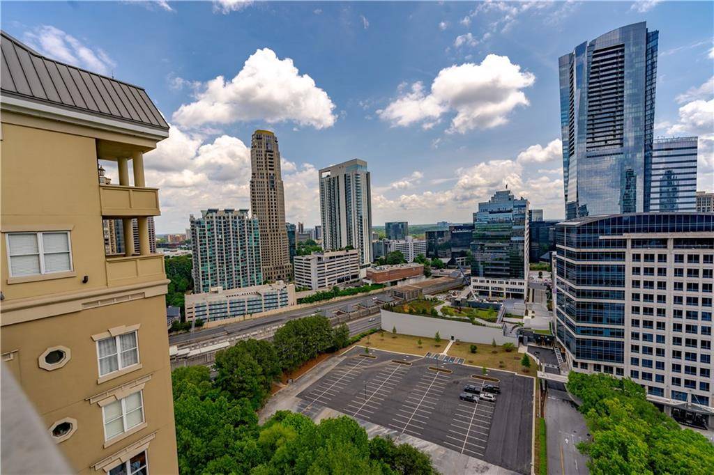 Atlanta, GA 30326,3334 Peachtree RD NE #308