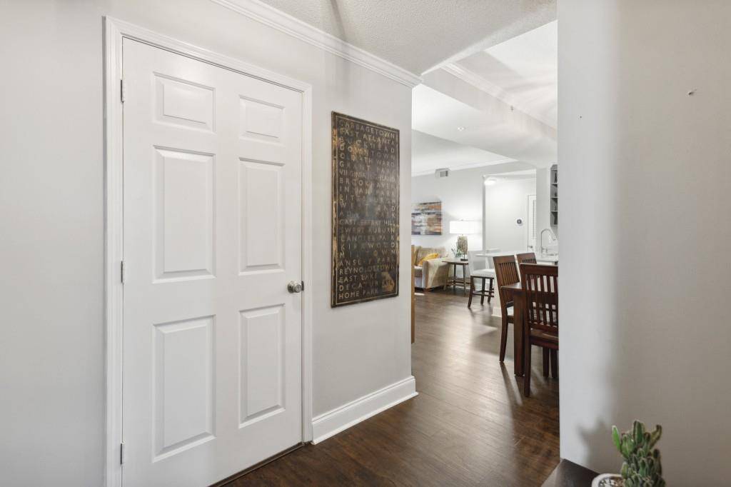 Atlanta, GA 30309,1074 Peachtree WALK NE #B209