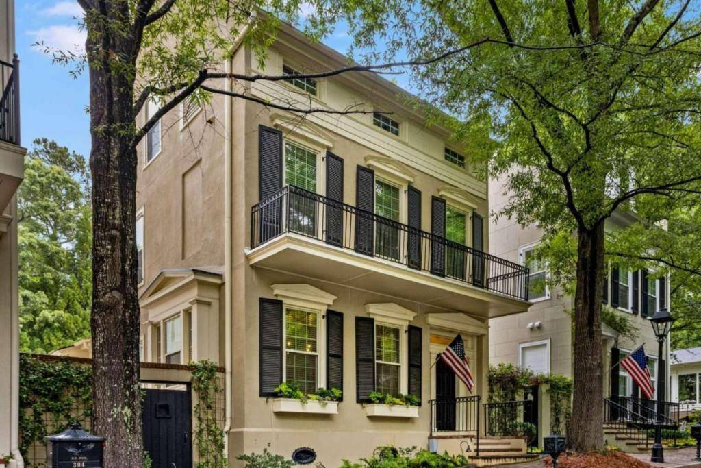Peachtree City, GA 30269,302 Abercorn SQ