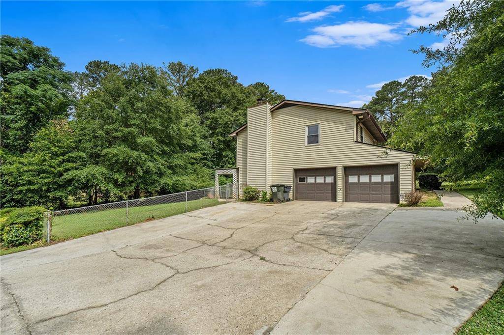 Riverdale, GA 30296,7287 Kings Point CT