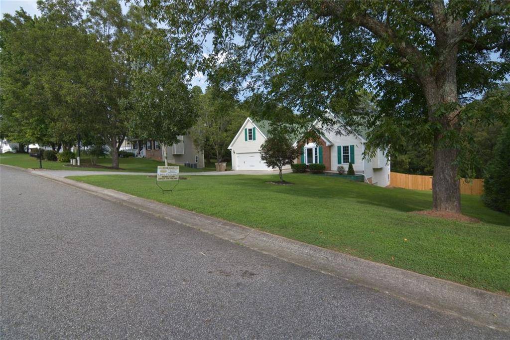 Hoschton, GA 30548,1426 WYNTERCREEK DR
