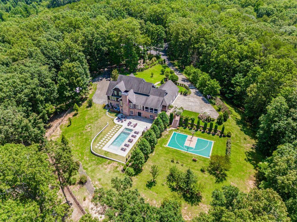 Blue Ridge, GA 30513,254 Nicholson RD