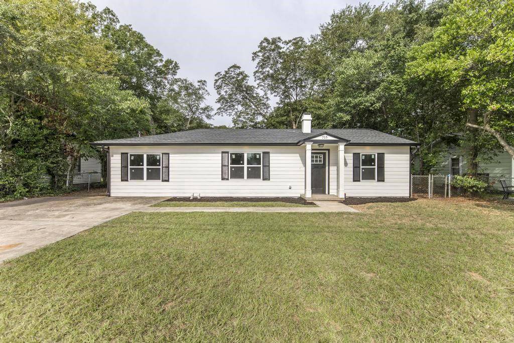 Warner Robins, GA 31093,715 N Davis DR