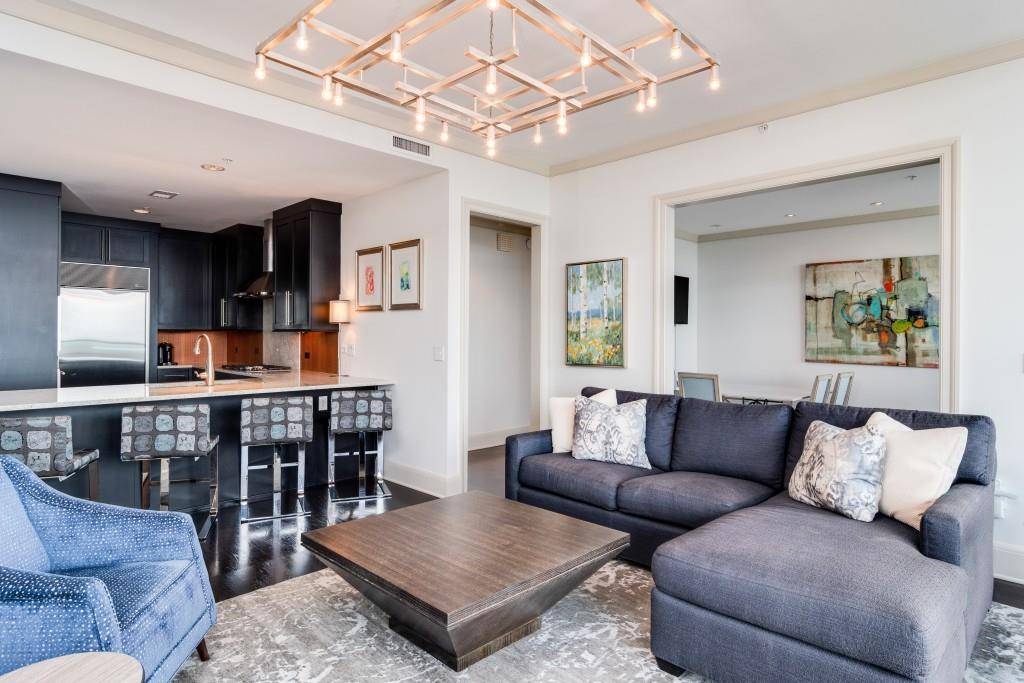 Atlanta, GA 30326,3344 Peachtree RD #3303