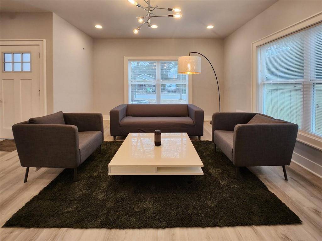 Atlanta, GA 30310,1089 White Oak AVE SW