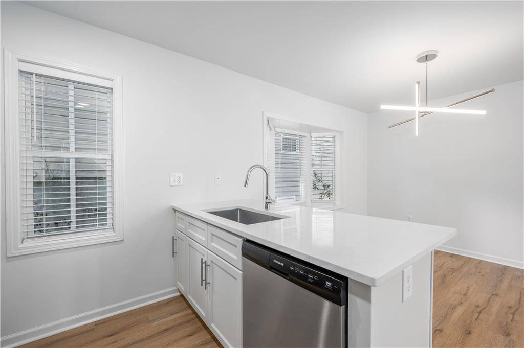 Atlanta, GA 30308,704 Durant PL NE