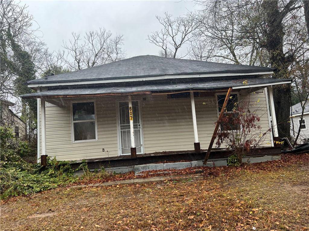 Griffin, GA 30223,607 E Solomon ST