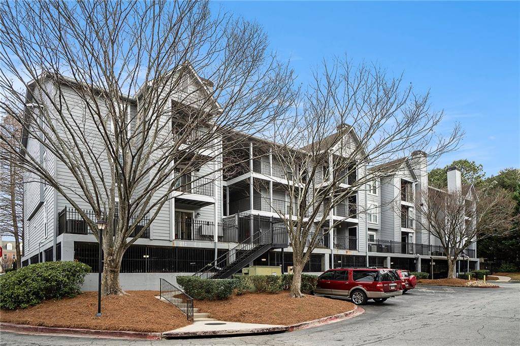 Sandy Springs, GA 30328,216 Granville CT