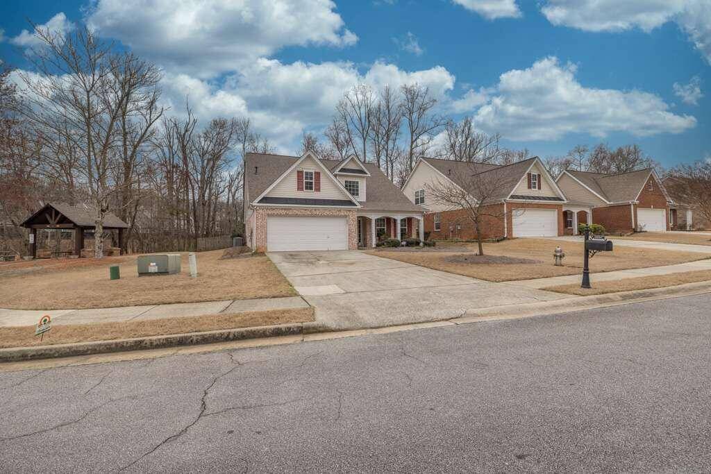 Flowery Branch, GA 30542,5658 Ashmoore CT