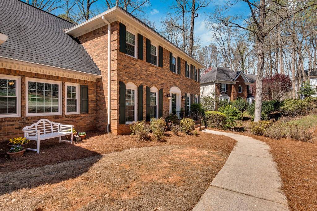 Peachtree Corners, GA 30092,5688 Woodknoll CT