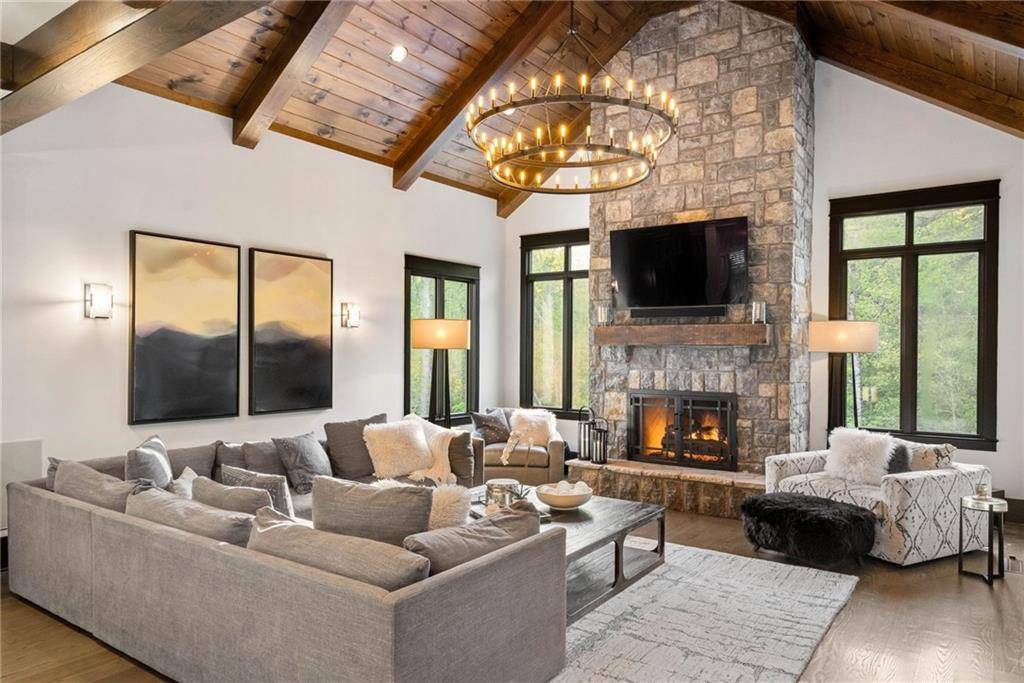 Johns Creek, GA 30022,9730 Almaviva DR