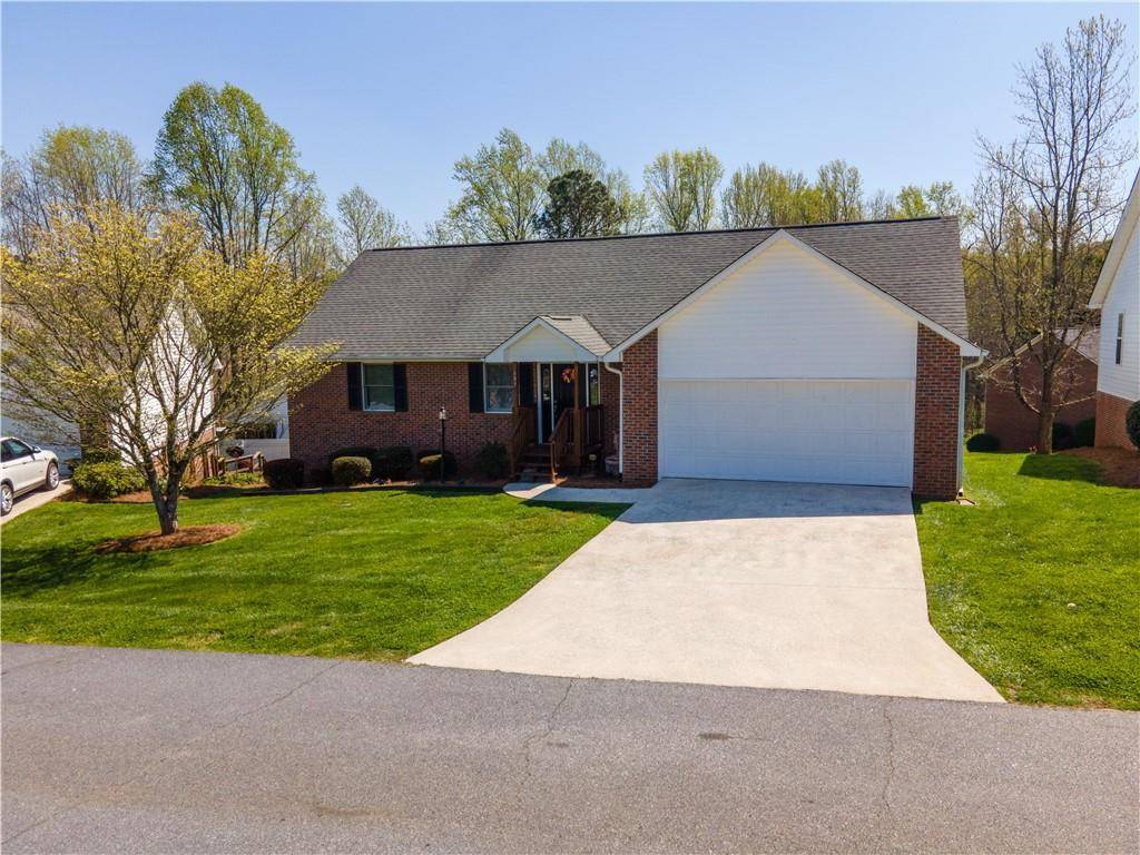 Cornelia, GA 30531,607 Alston LN