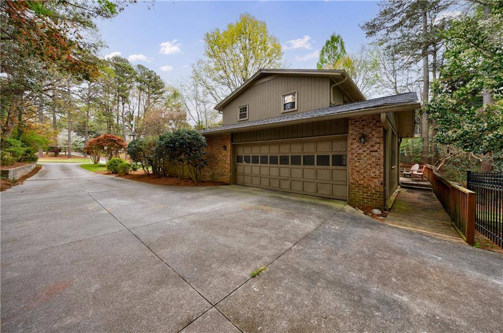 Sandy Springs, GA 30350,7550 Chaparral DR