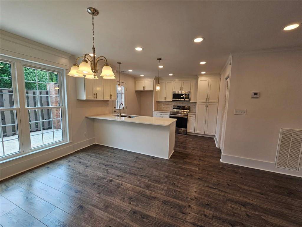 Atlanta, GA 30318,5 George Wythe PL NW