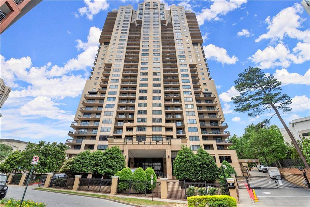 Atlanta, GA 30326,3481 Lakeside DR NE #2007