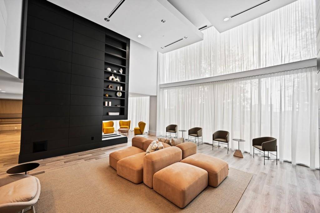 Atlanta, GA 30326,3324 Peachtree RD NE #2718