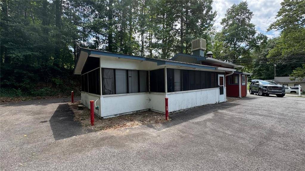 Toccoa, GA 30577,655 S Pond ST