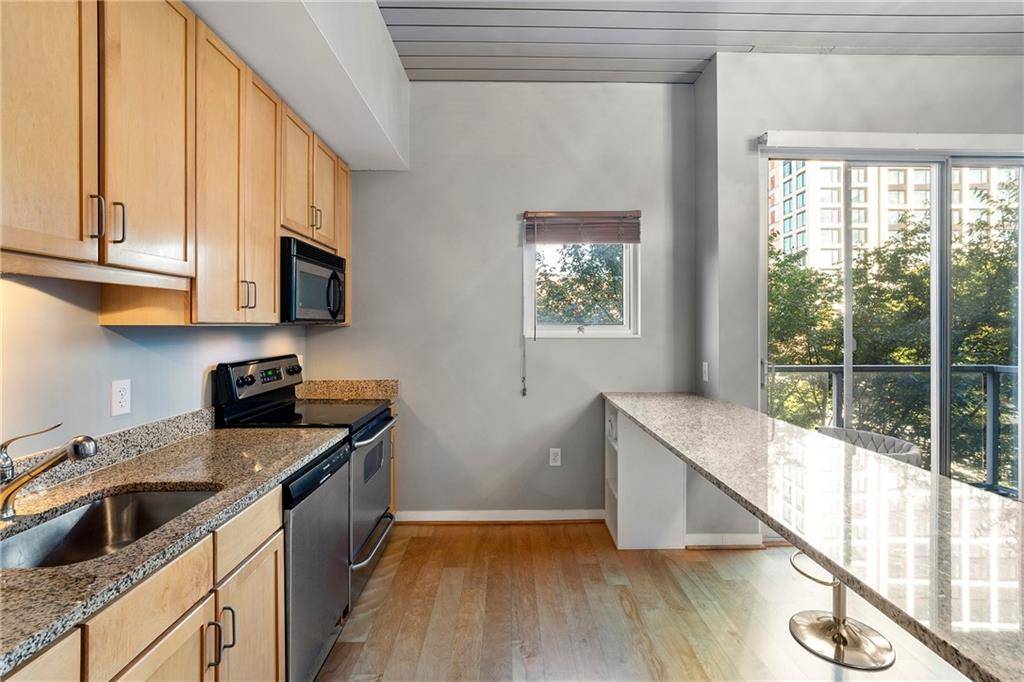 Atlanta, GA 30308,620 Glen Iris DR NE #205