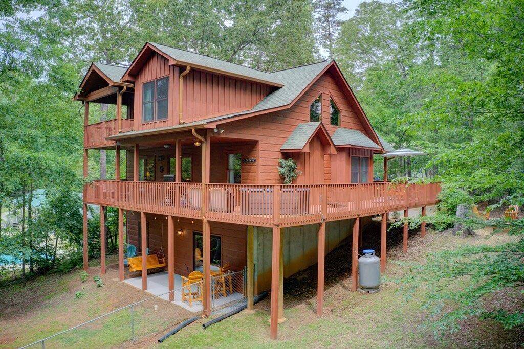 Ellijay, GA 30540,188 Foxhound DR