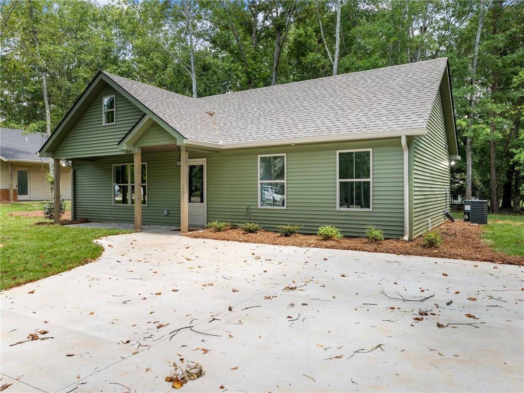 Murrayville, GA 30564,8087 Beachwood DR