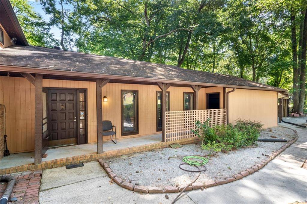 Stone Mountain, GA 30087,466 RAVEN SPRINGS TRL
