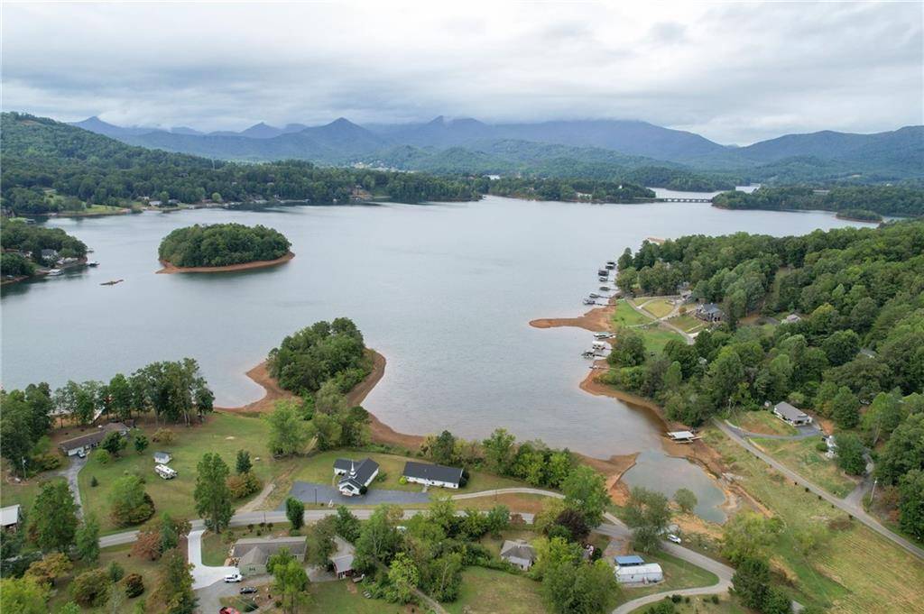 Hiawassee, GA 30546,345 Lower Bell Creek RD