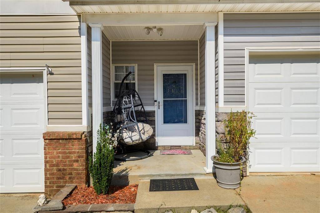 Flowery Branch, GA 30542,4964 VIREO DR