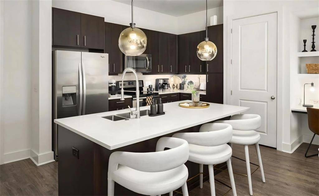 Atlanta, GA 30309,1010 W Peachtree ST NW #527