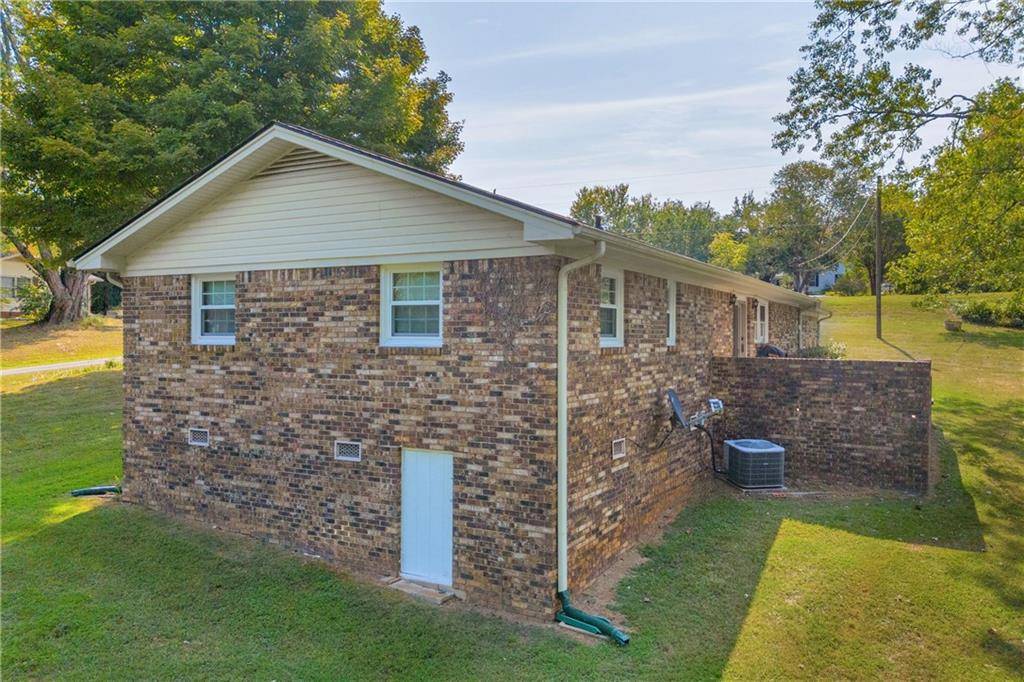 Dahlonega, GA 30533,17 Welch CIR