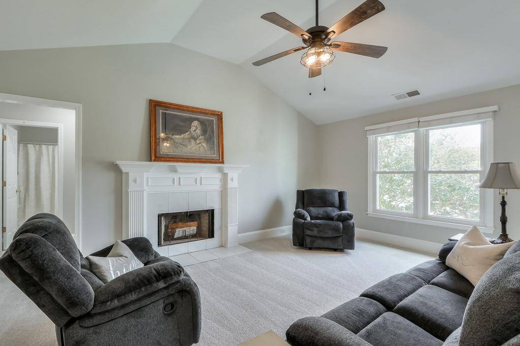Acworth, GA 30102,434 Christina WAY