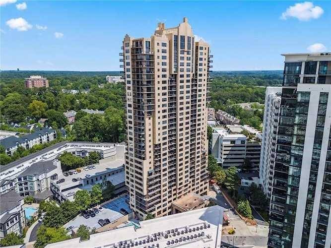 Atlanta, GA 30326,3481 Lakeside DR NE #907