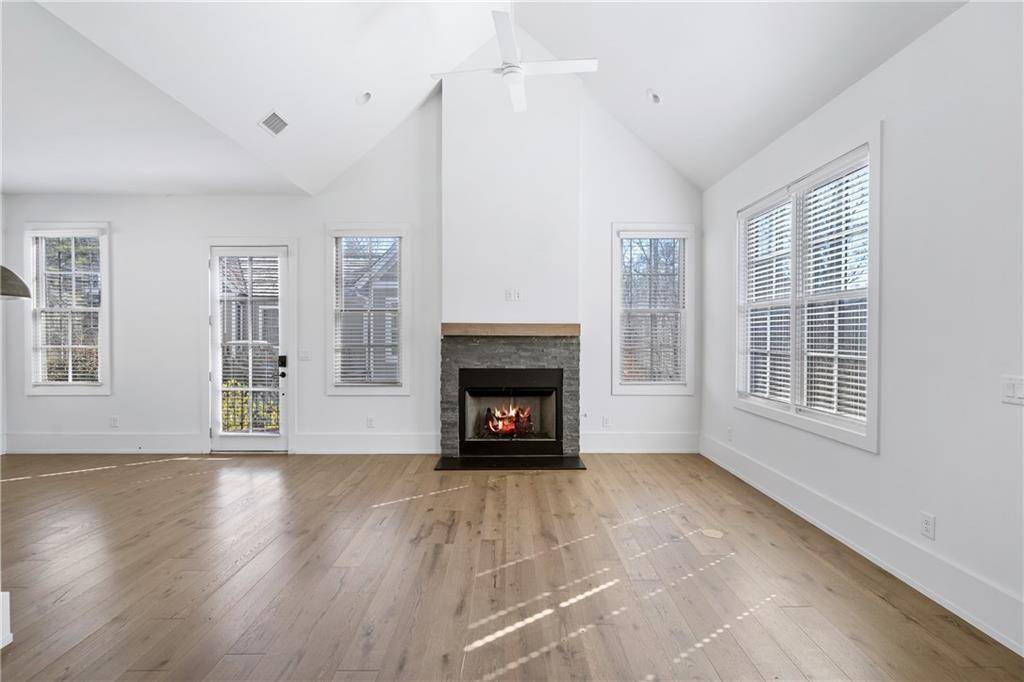 Chattahoochee Hills, GA 30268,377 Anders N