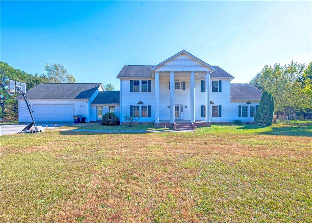 Lavonia, GA 30553,415 Shoal Creek RD