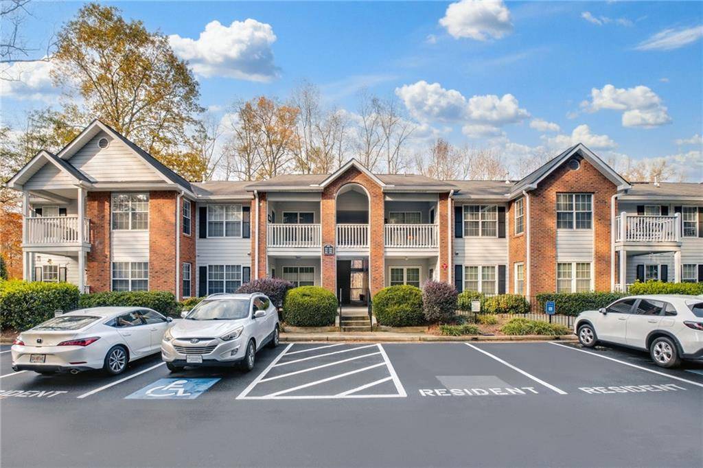 Roswell, GA 30076,211 Streamside DR