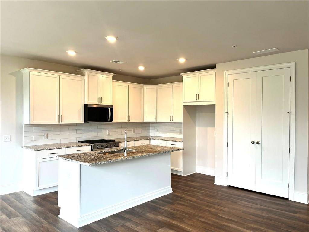 Marietta, GA 30008,1059 Crest Mill DR