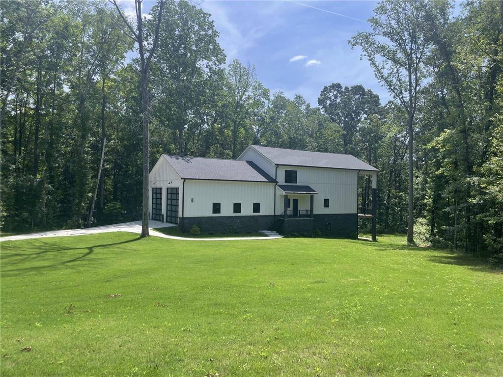 Toccoa, GA 30577,221 Dragonfly CV