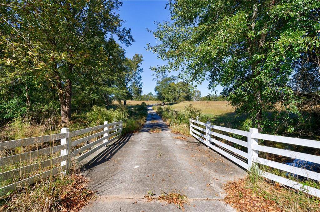 Loganville, GA 30052,1490 Lee Peters RD