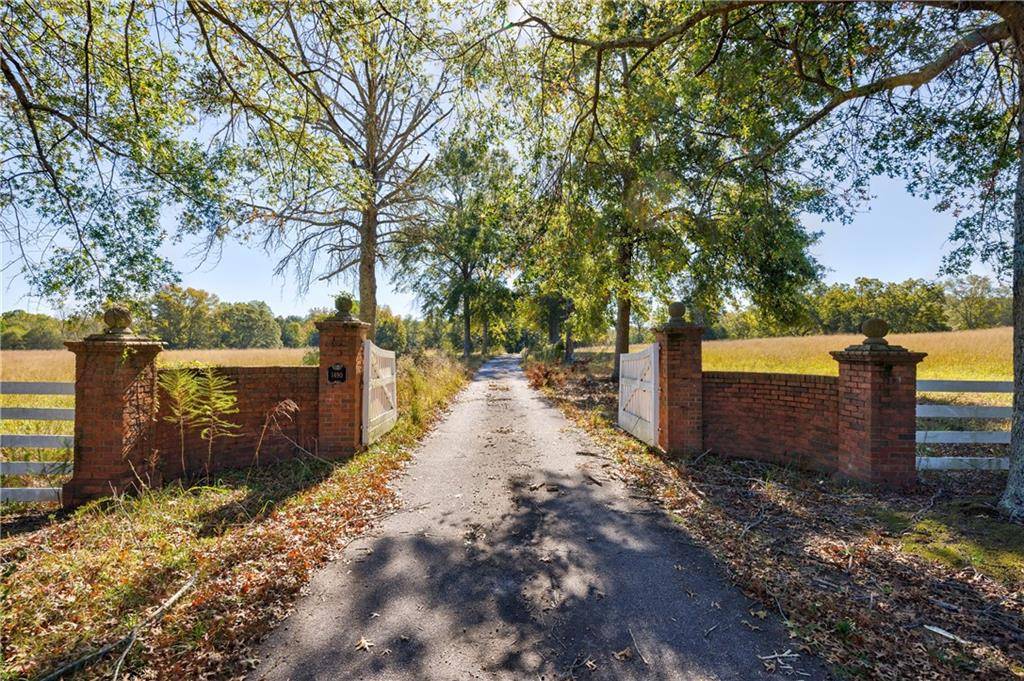 Loganville, GA 30052,1490 Lee Peters RD