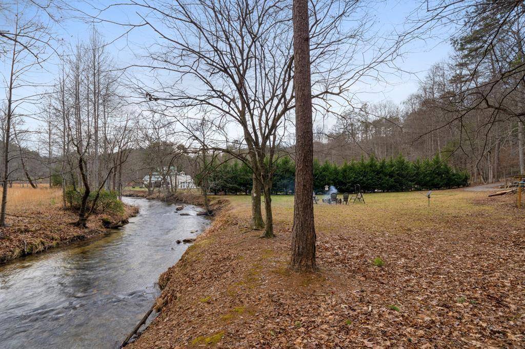 Blue Ridge, GA 30513,321 Laurel CIR