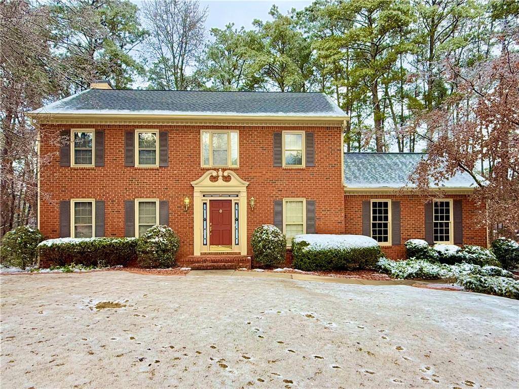 Alpharetta, GA 30022,215 Heirloom CT